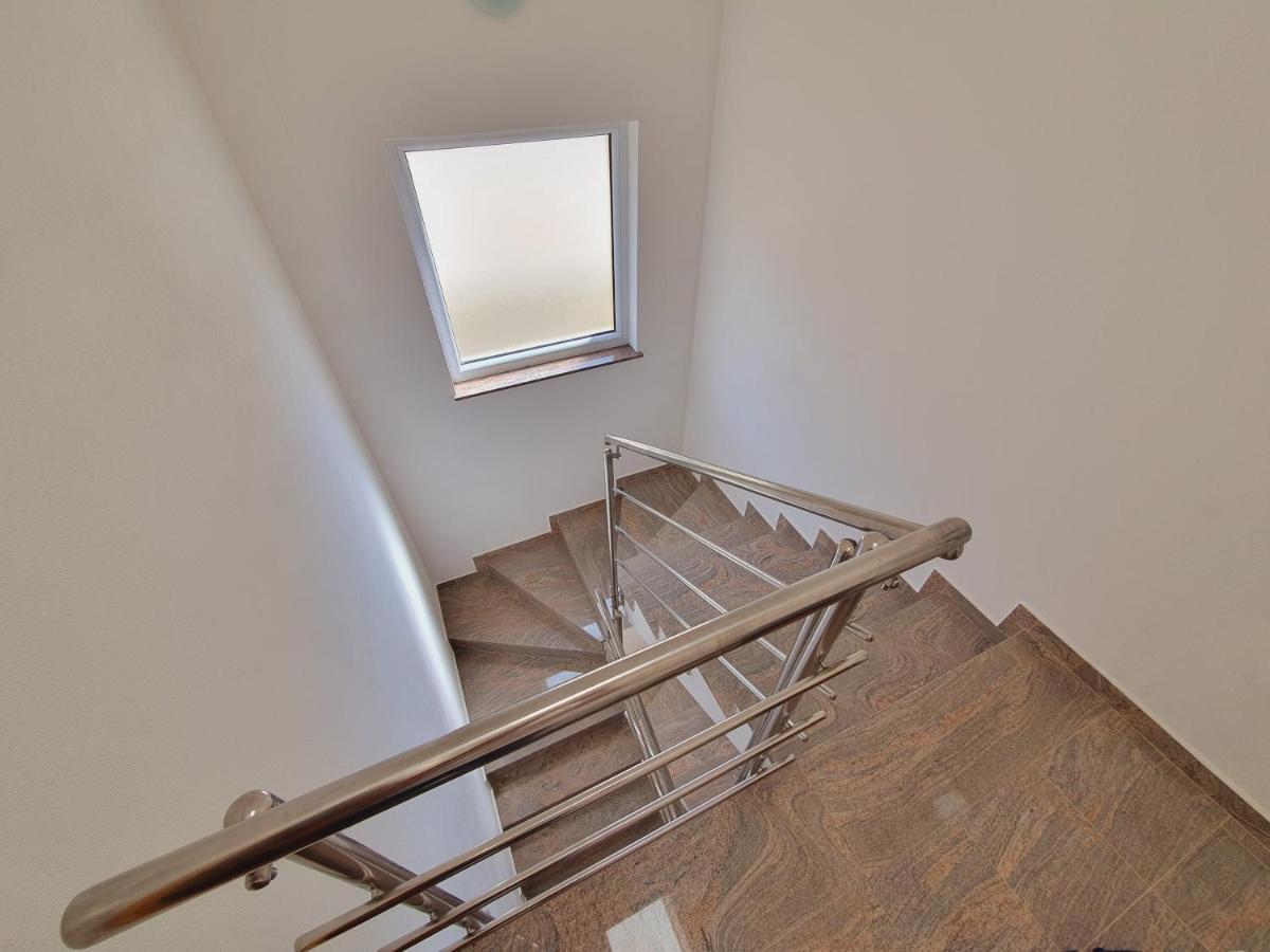 Apartman Mila Barbat na Rabu Eksteriør billede